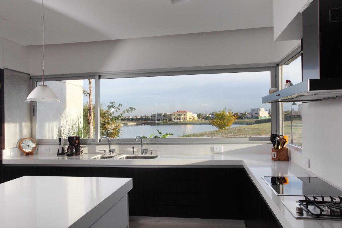 kitchen-lake-view