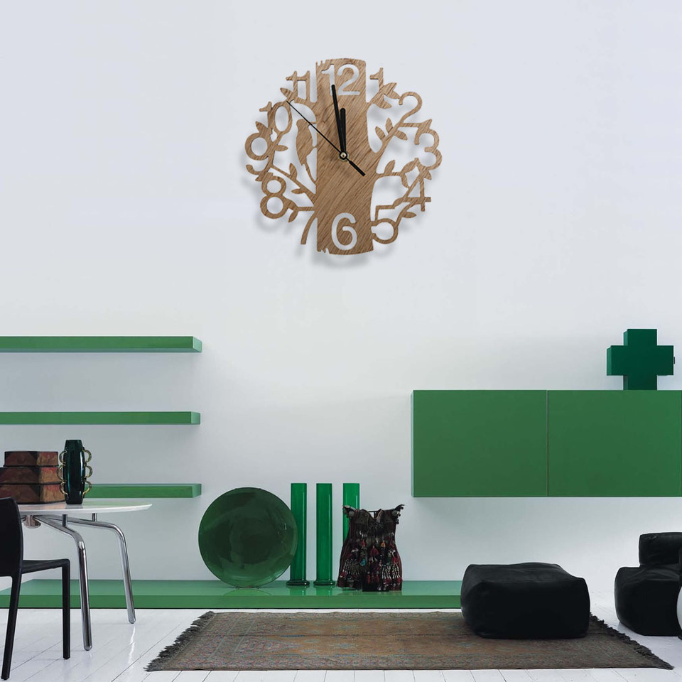 green-wall-clock