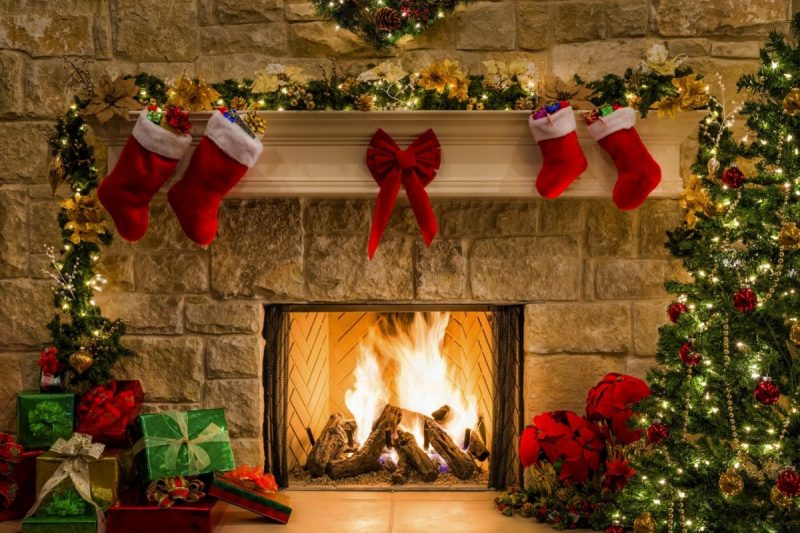 fireplace-Christmas-decorations-gifts