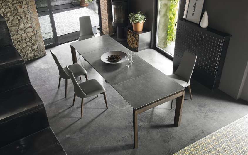 Esteso Wood, Calligaris black table