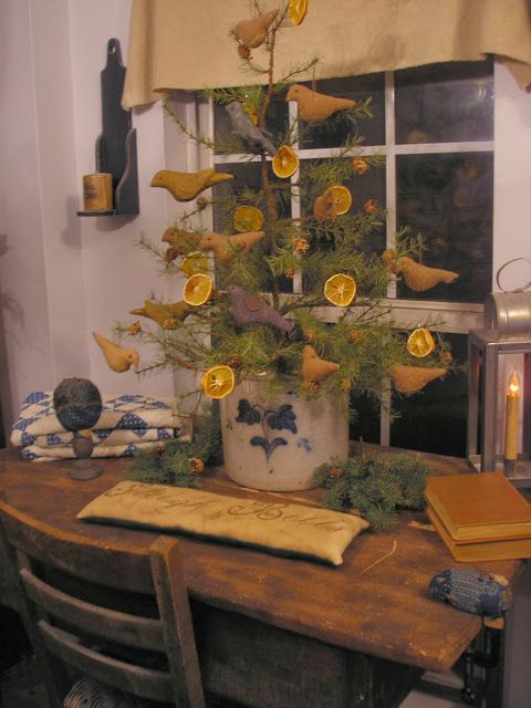 rustic-christmas-tree-oranges