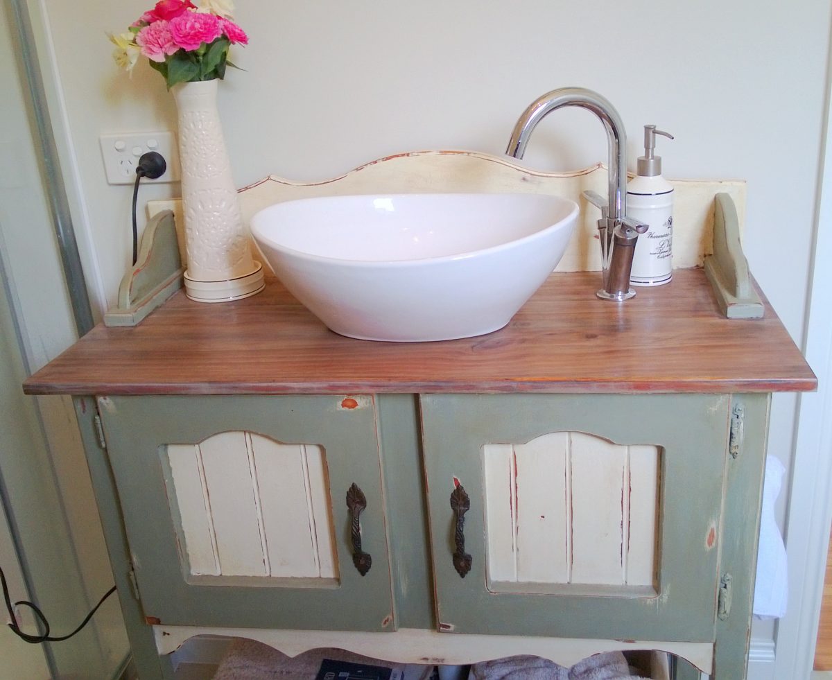 bathroom-style-provencal-sink