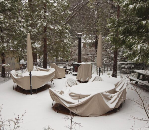 how-to-protect-garden-furniture-in-winter