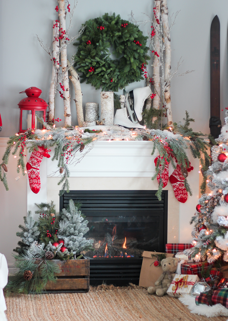 decorate-fireplace-of-christmas