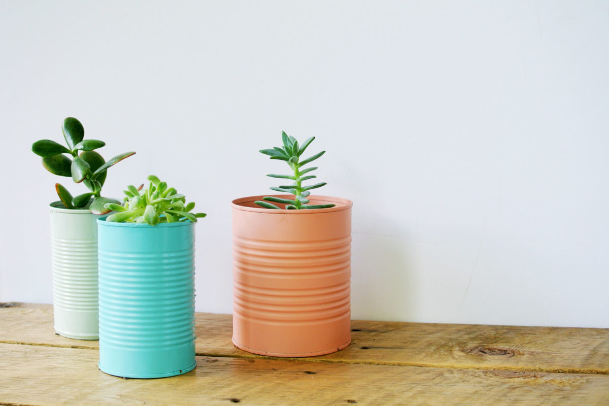 colored-tin-cans