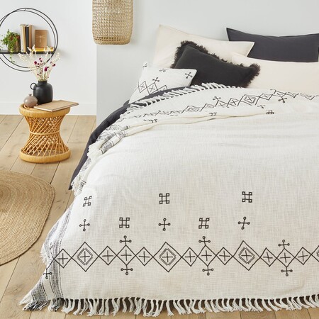 La Redoute Embroidered Bedspread