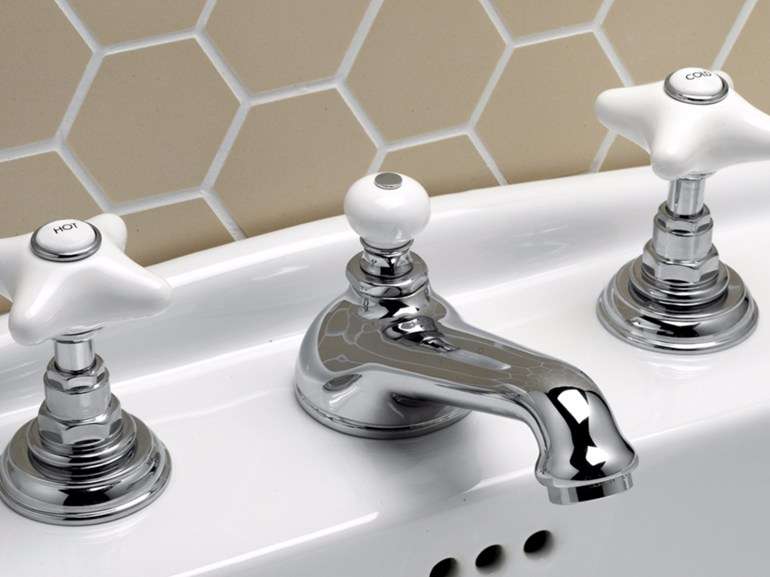 Bathroom faucet design