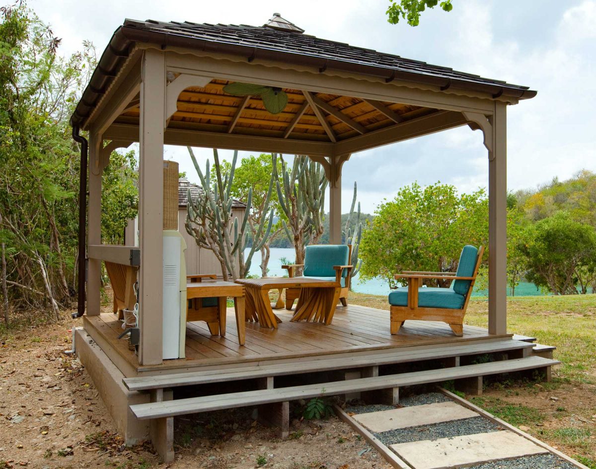 gazebo-with-platform