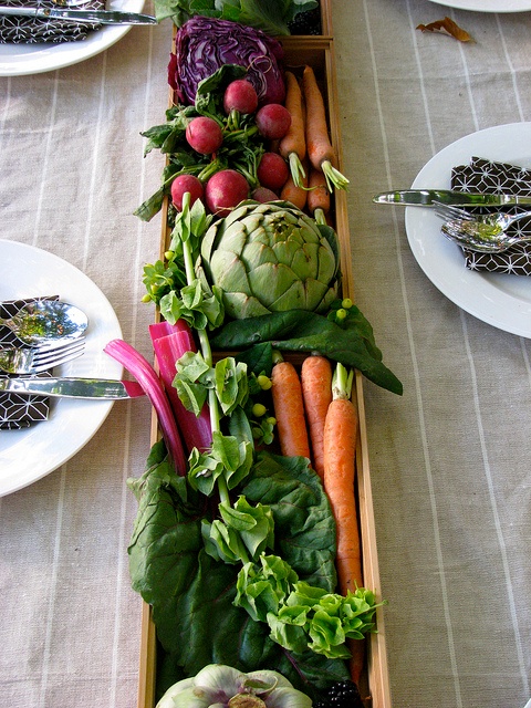 table-decorations-fruit-vegetables-23