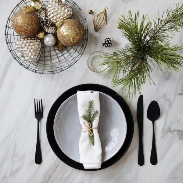 Last Minute Ideas For A Splendid New, Simple Table Decorations For New Year