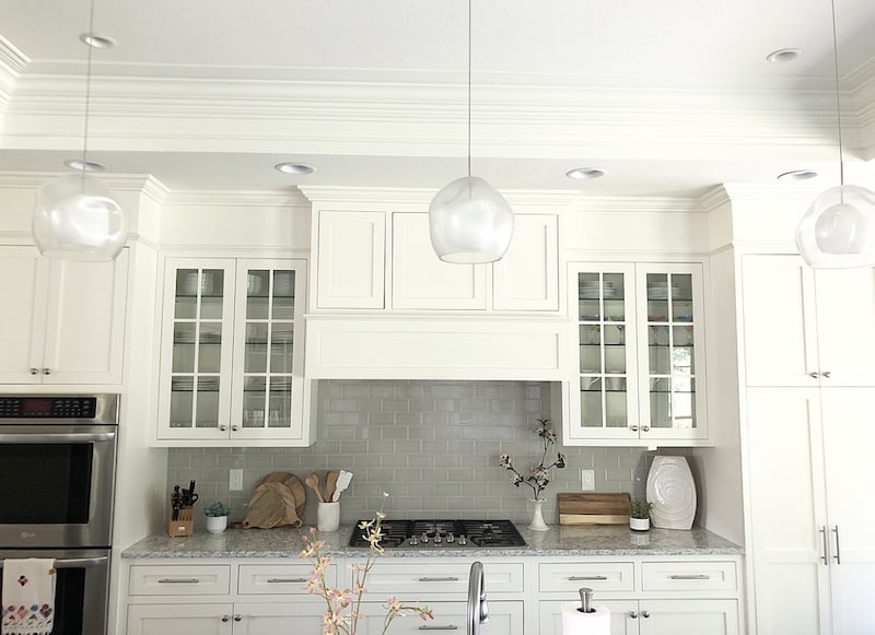 Kitchen Cabinets And Ceiling, How High Above Counter Should Cabinets Be Hung