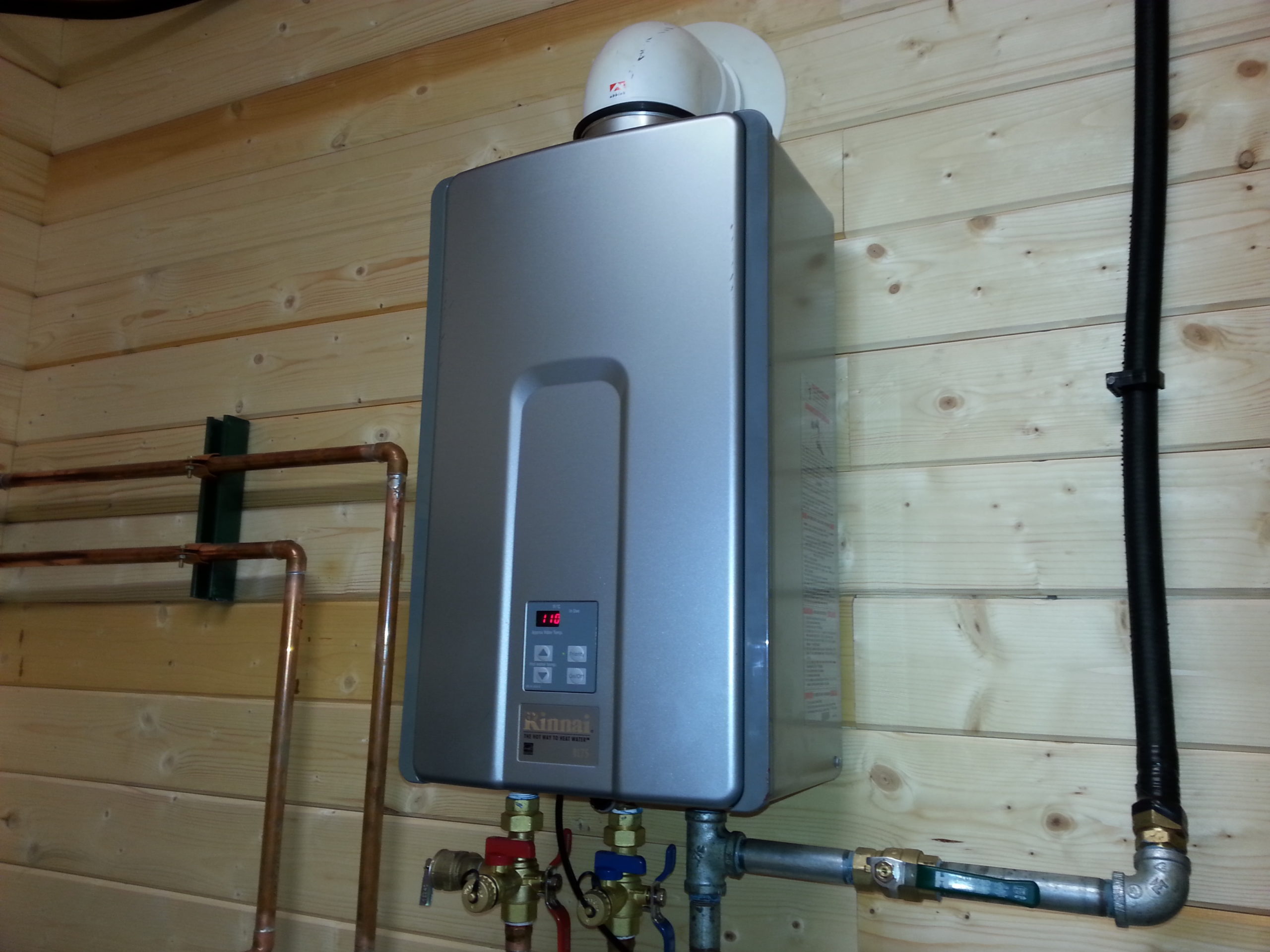 do-electric-tankless-water-heaters-use-more-electricity-interior