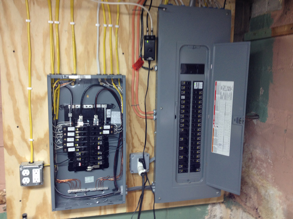 Can you run a 100 amp sub panel off a 200 amp main panel?
