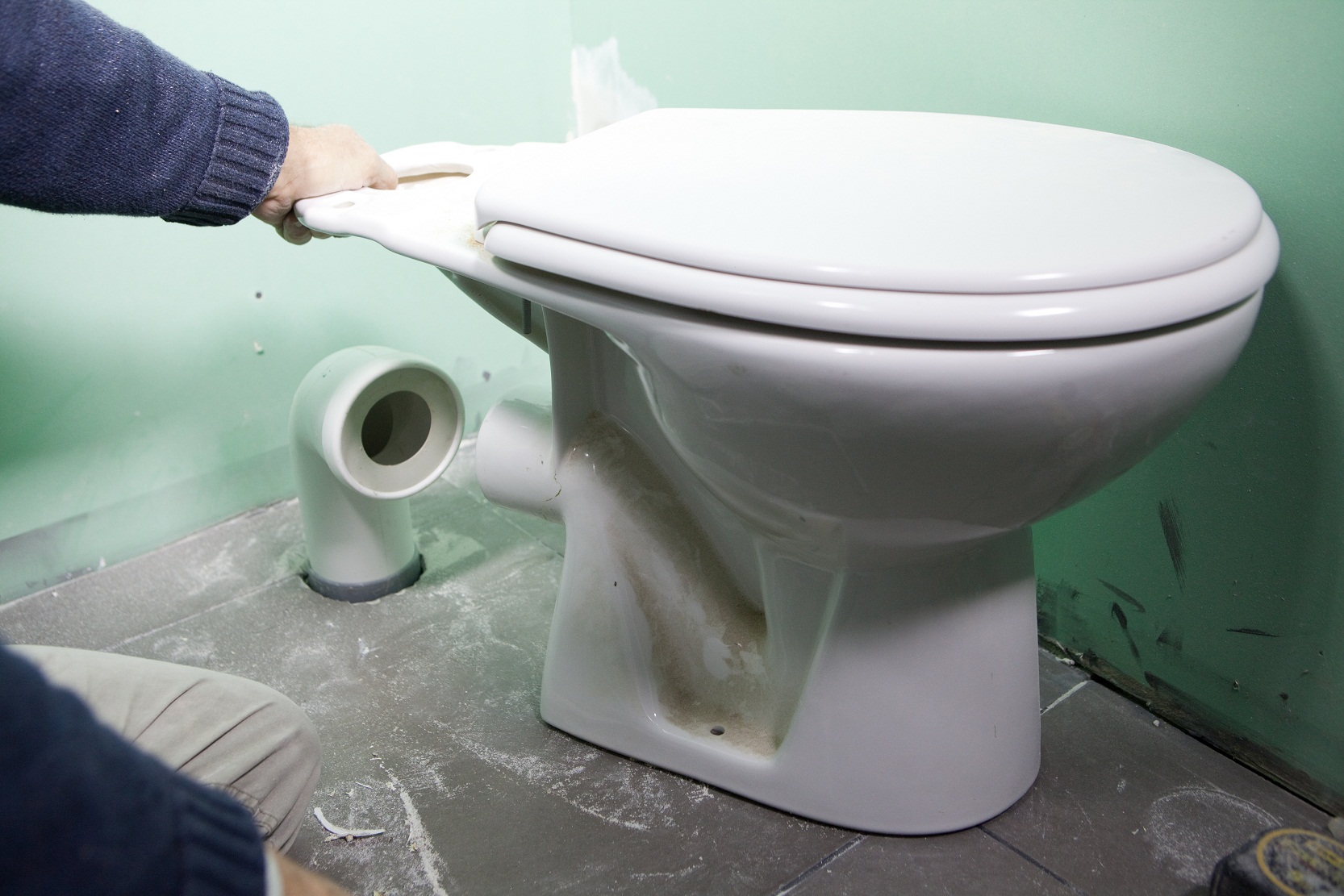 is-it-difficult-to-install-a-toilet-interior-magazine-leading