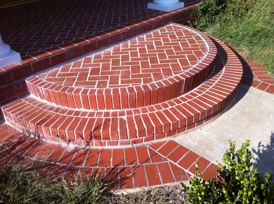 Why do curved walls use less bricks? Interior Magazine Leading