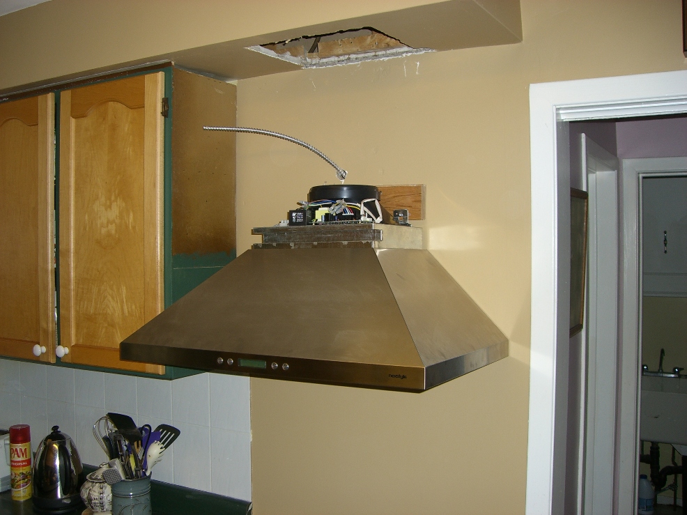 Do kitchen hoods have to vent outside?