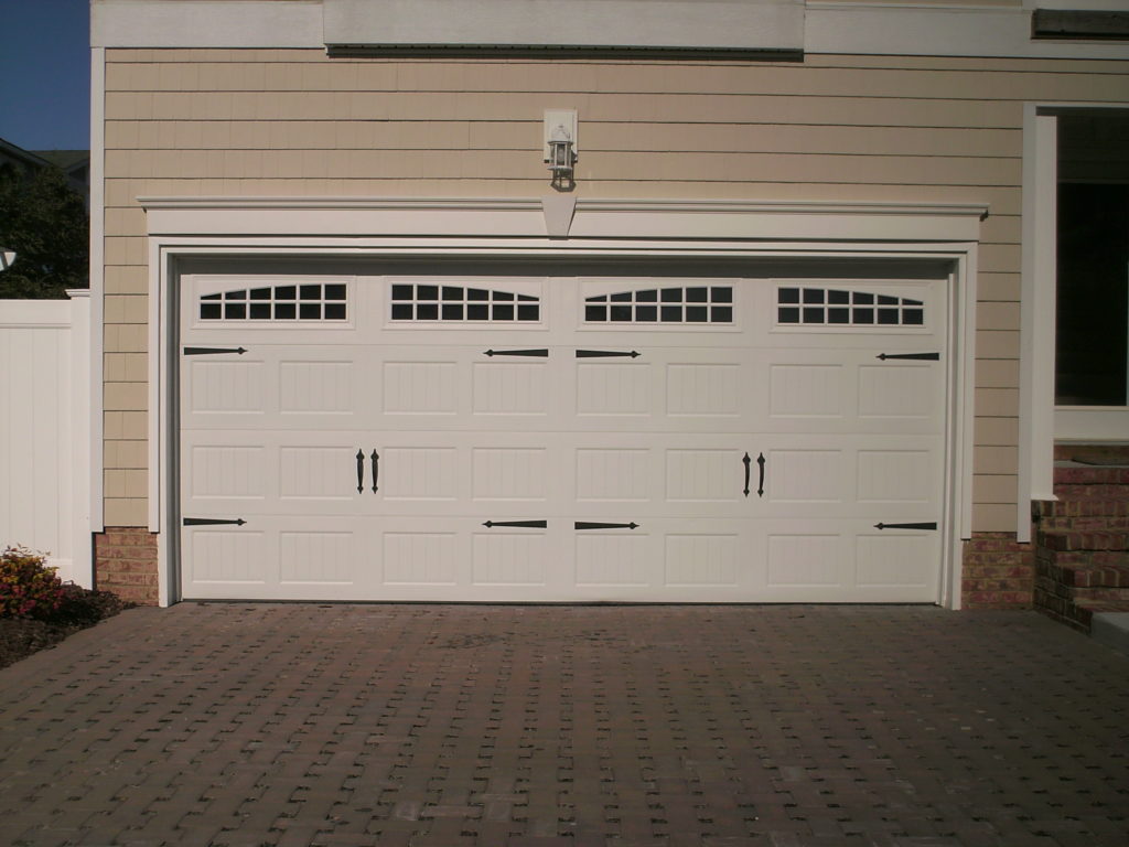 how-much-space-should-be-between-garage-doors-interior-magazine