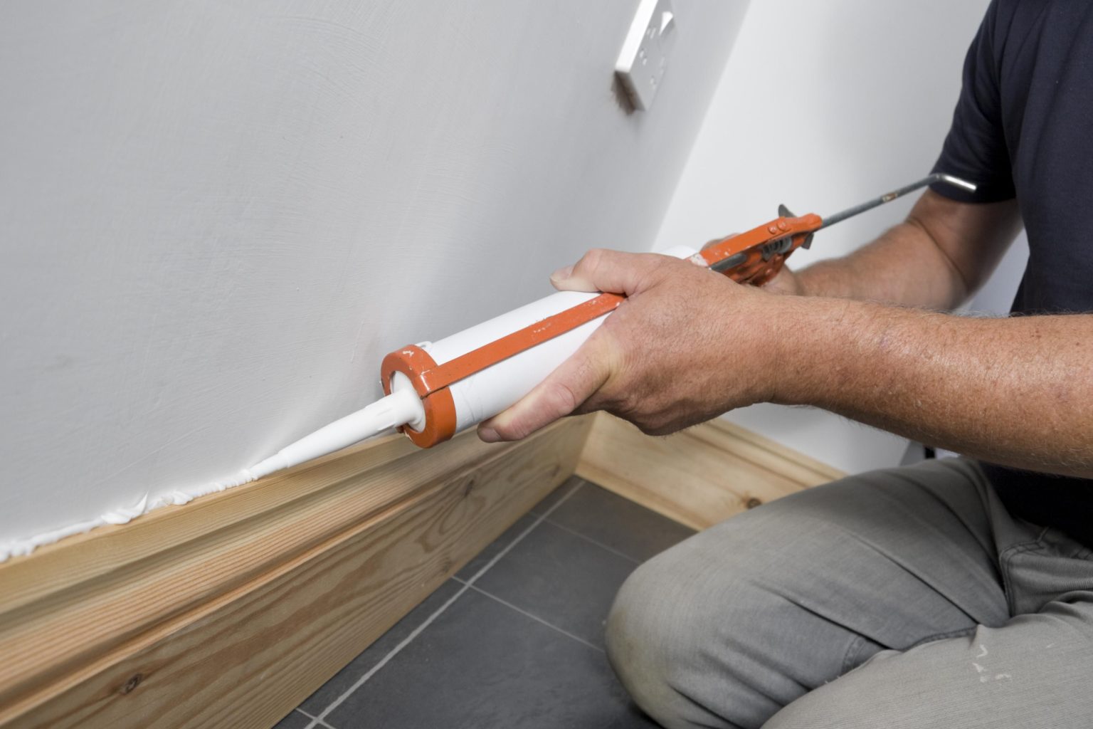 What To Use To Fill Gaps In Baseboard Interior Magazine Leading 