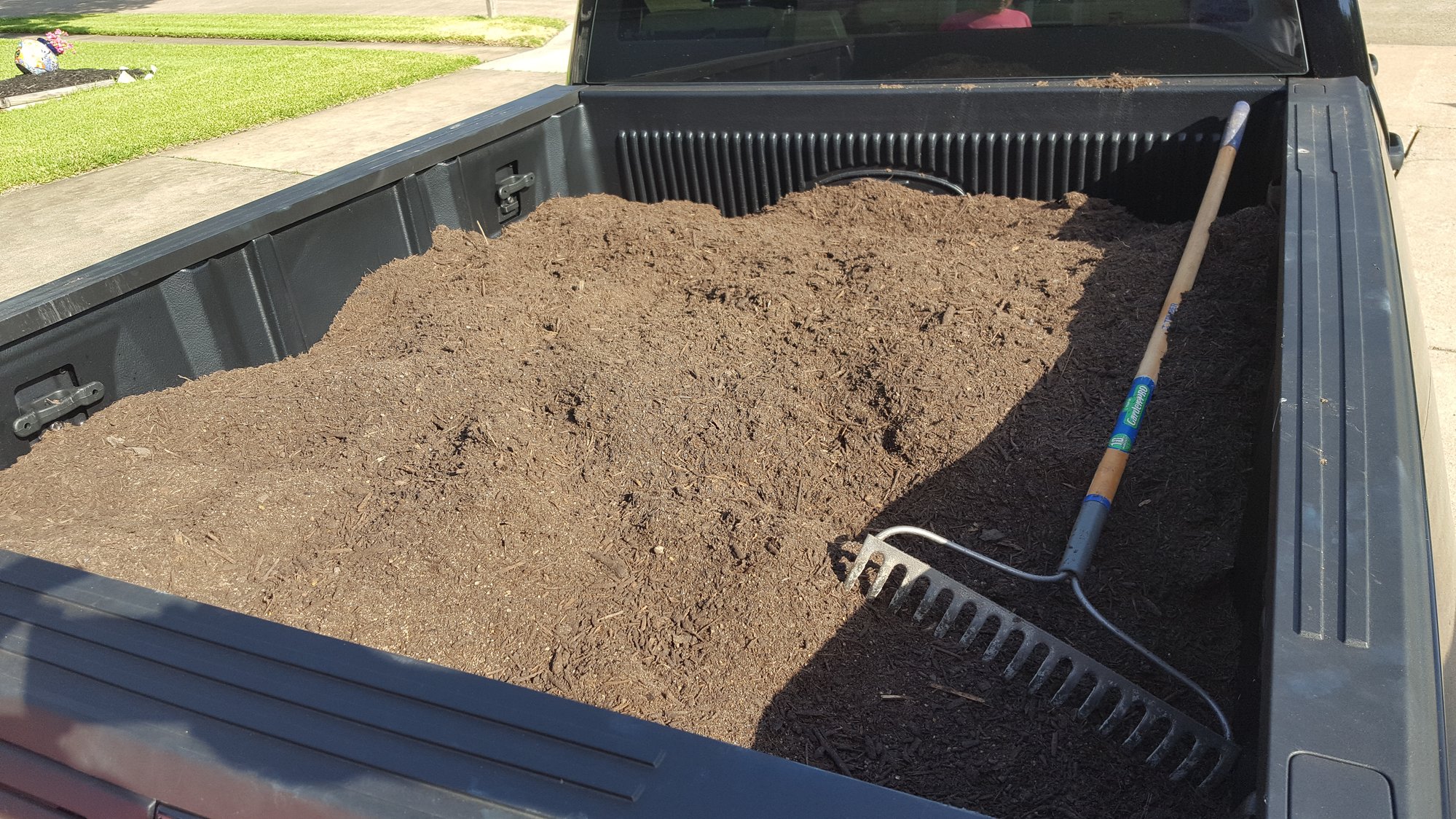 will-a-yard-of-topsoil-fit-in-a-pickup-truck-interior-magazine